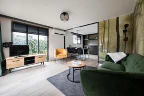 20, Nestled in the woods, Big Chalet and Garden!